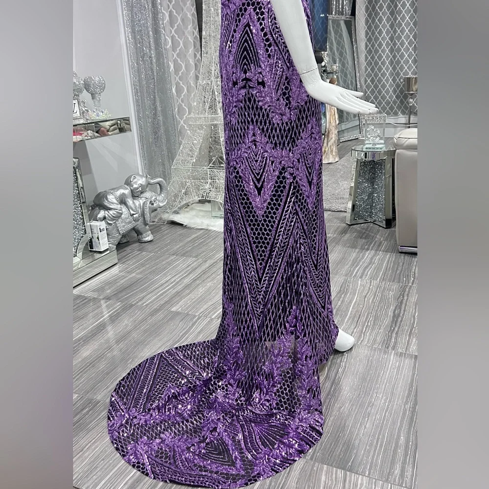 New 🟣 Purple Evening Gown with Beaded Shoulders and Long train. - Picture 16 of 16
